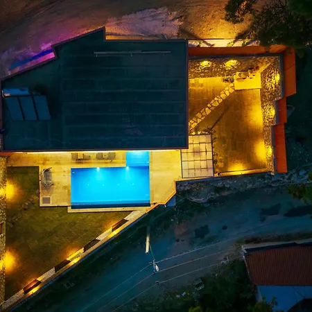 Turalya - Islamlar With A Pool * קס