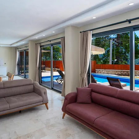 Turalya - Islamlar With A Pool וילה