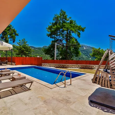 Turalya - Islamlar With A Pool *