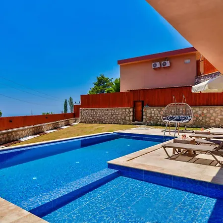 Villa Turalya - Islamlar With A Pool